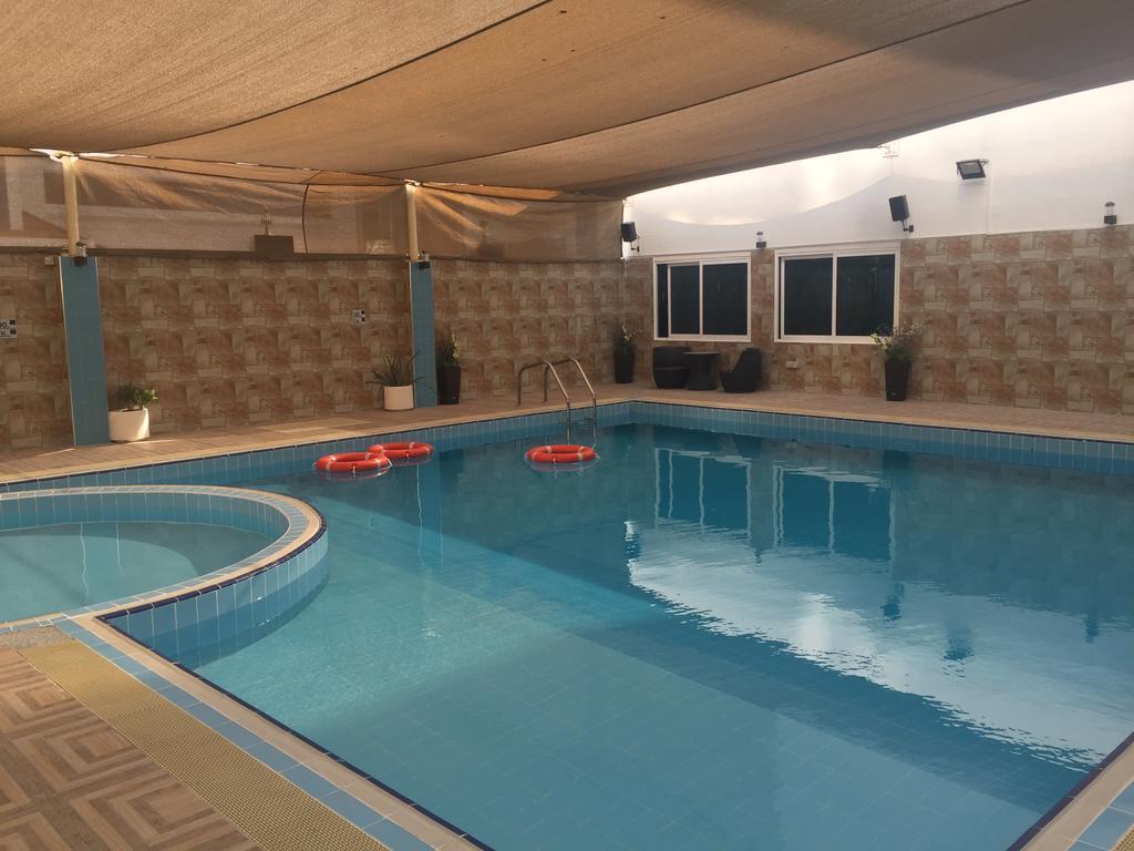 Al Jawhara Hotel Apartments Дубай Экстерьер фото