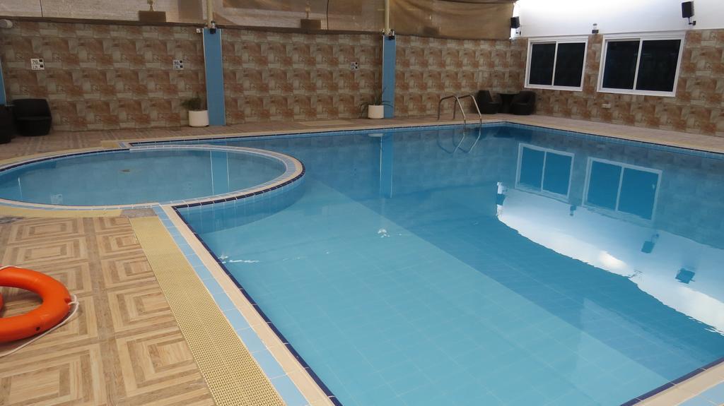 Al Jawhara Hotel Apartments Дубай Экстерьер фото